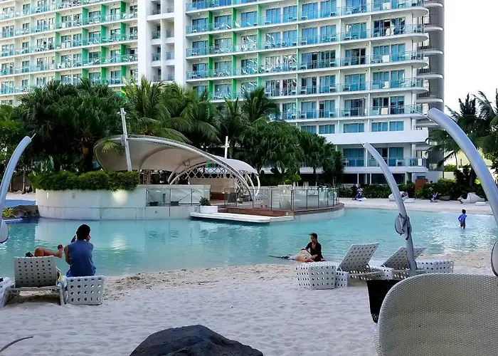 Azure Urban Condotel *